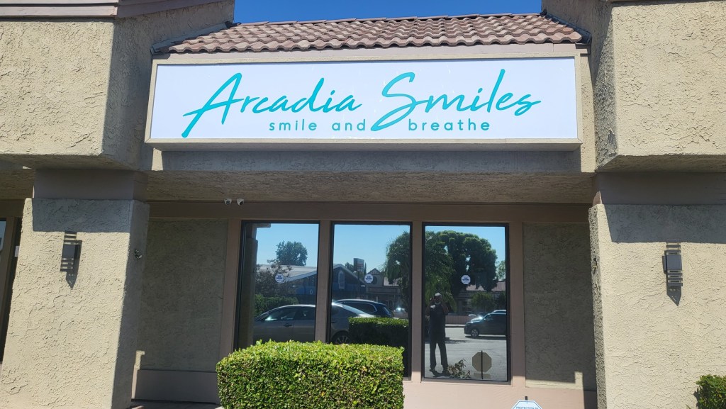 Arcadia Smiles Clinic building - exterior view
